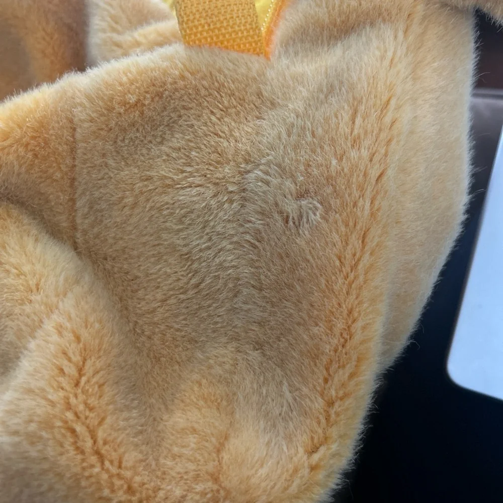 VTG Walt Disney World Winnie the Pooh 3D Plush Backpack w/Pooh Charm FLAWS READ - Picture 14 of 14